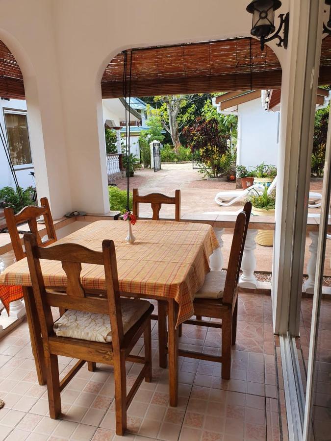 Pension Hibiscus La Digue Luaran gambar