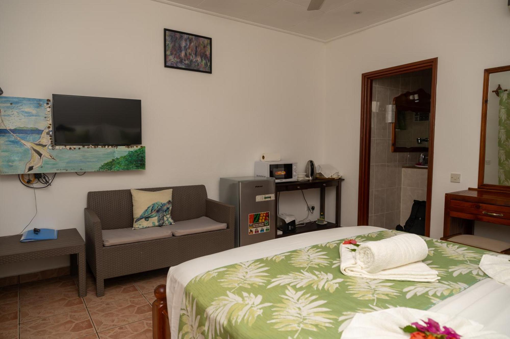 Pension Hibiscus La Digue Luaran gambar