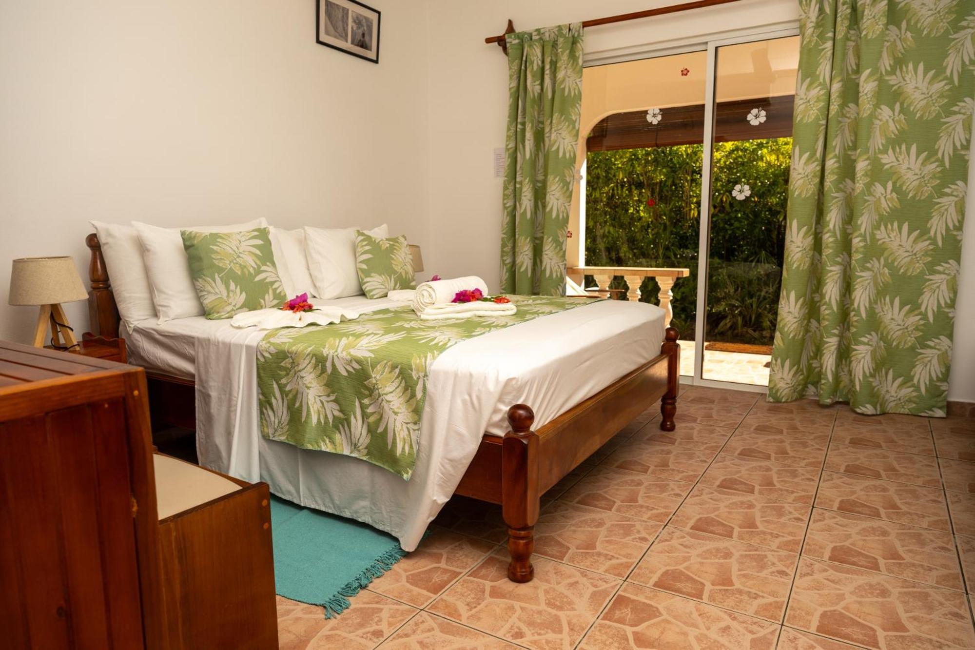 Pension Hibiscus La Digue Luaran gambar