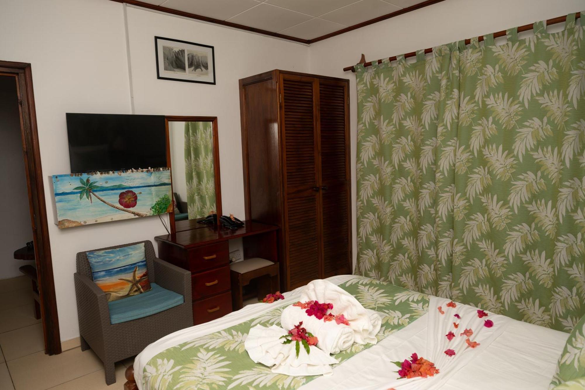 Pension Hibiscus La Digue Luaran gambar