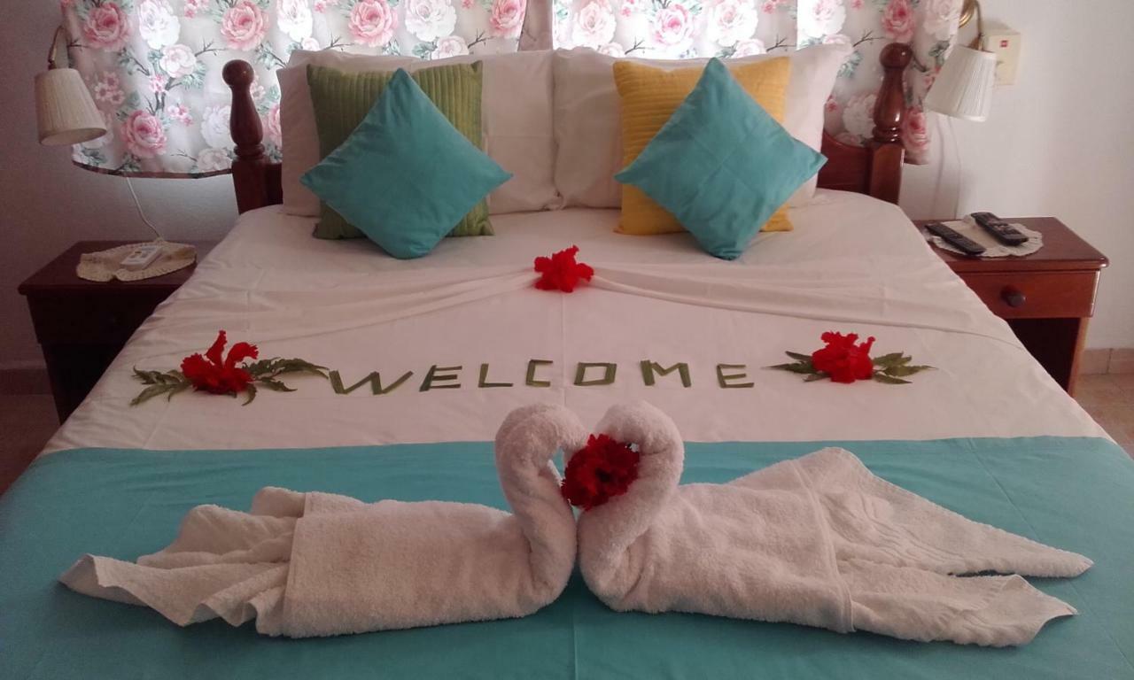 Pension Hibiscus La Digue Luaran gambar